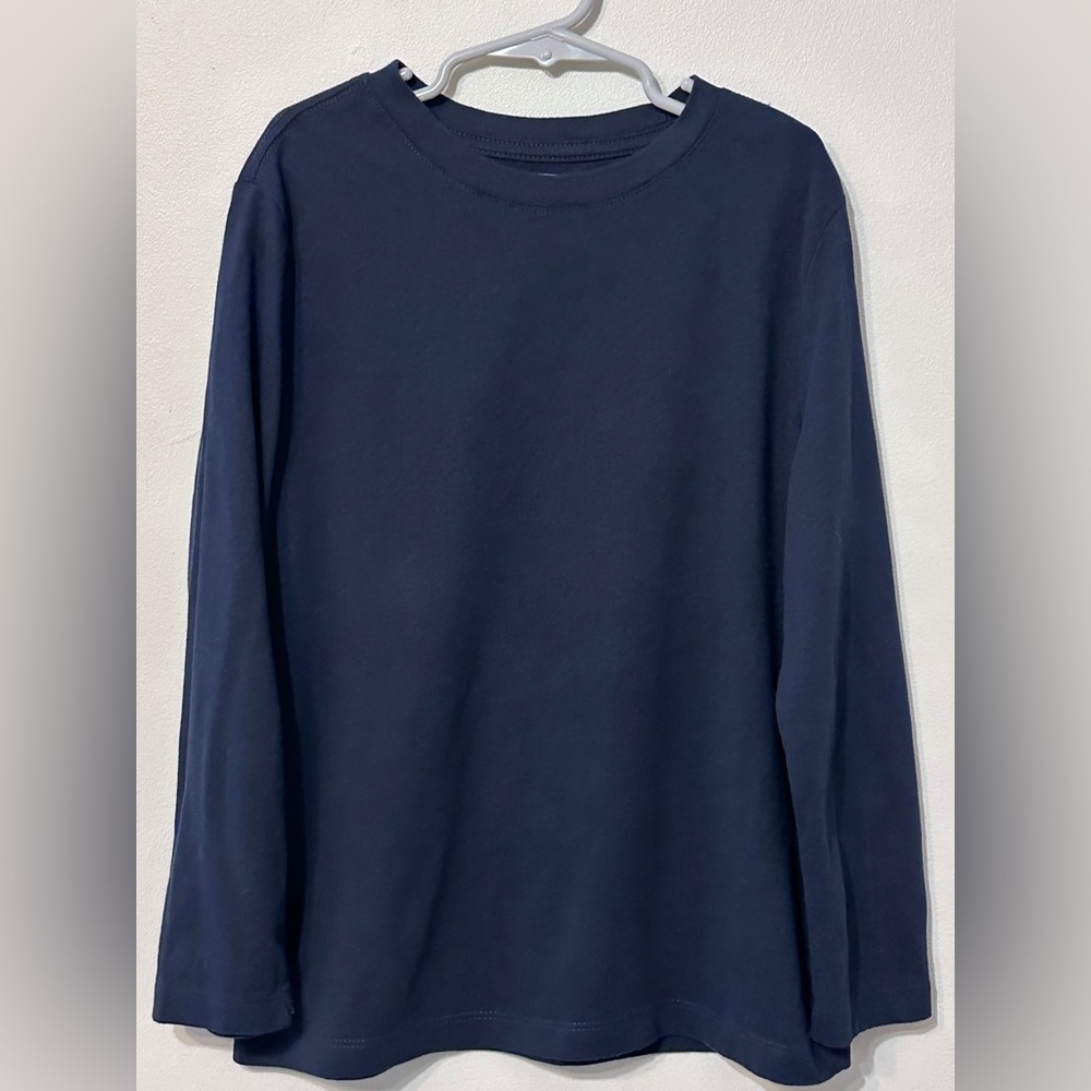 Bundle of 4 long Sleeve Boys T- Shirts in a Size Medium - Picture 6 of 9
